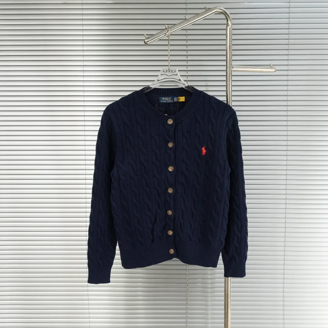 P290 top version (different currencies) You can scan the code to enter the official website. Style: Ralph Lauren POLO Ralph Lauren small label embroidered knitted cardigan jacket. Color: Picture color. Size: S-XL. Fabric: pure cotton. Accessories: full set of customized accessories. No gender distinction. Same style for men and women.